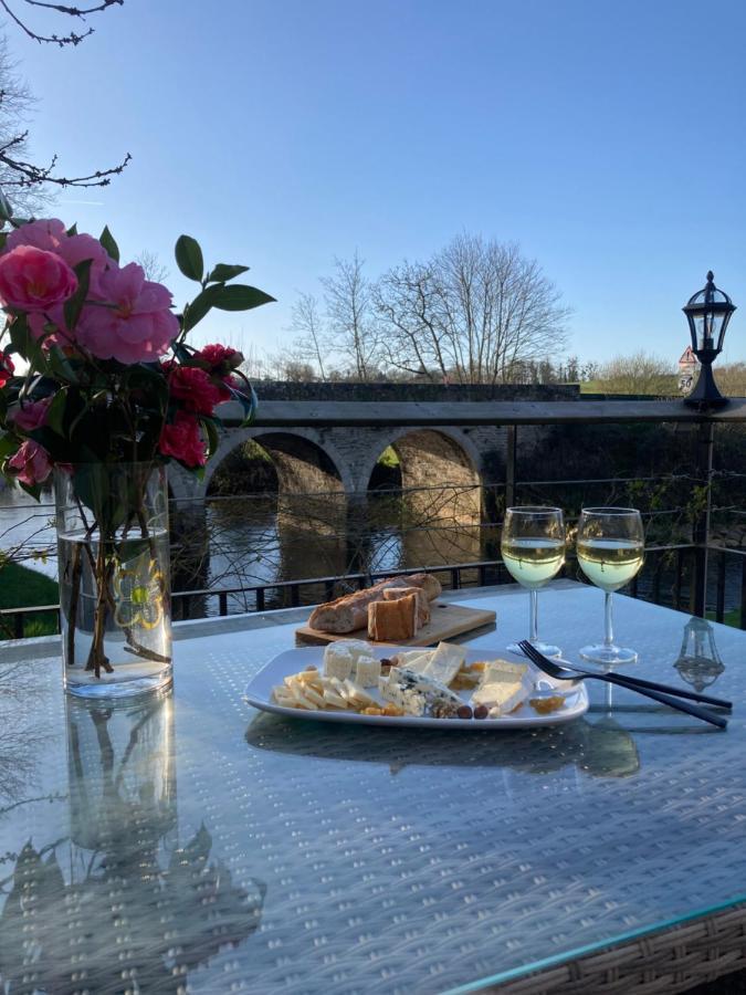 Bed and Breakfast Le Moulin De Bretigneul Saint-Aubin-des-Landes Esterno foto